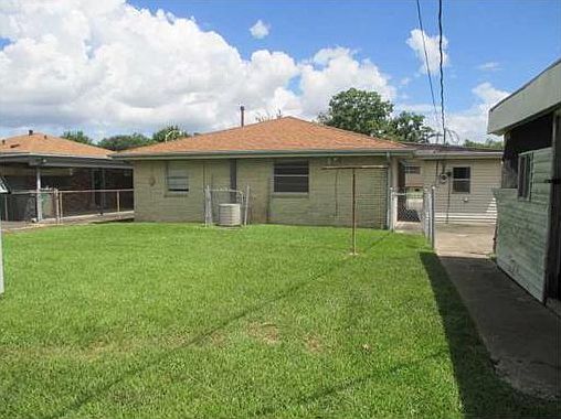 3rd image of 1648 Maplewood Dr