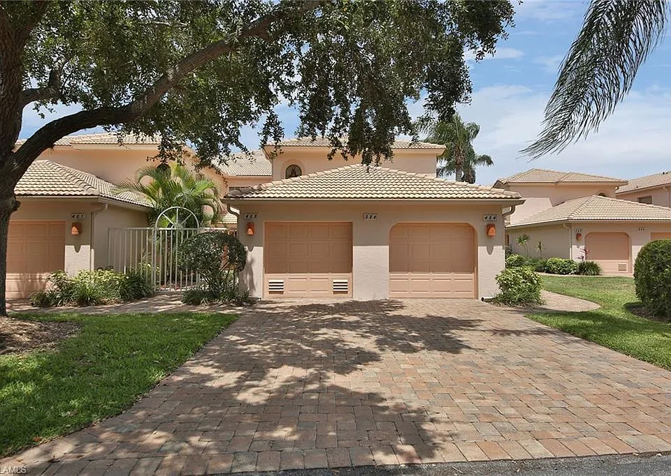 526 Lake Louise Cir #4403