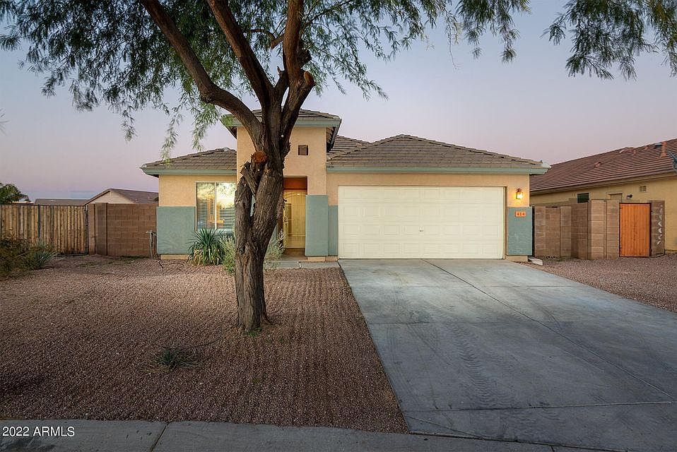 1st image of 414 W Brangus Way