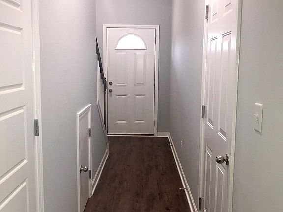 5th image of 520 Village Creek Dr APT B