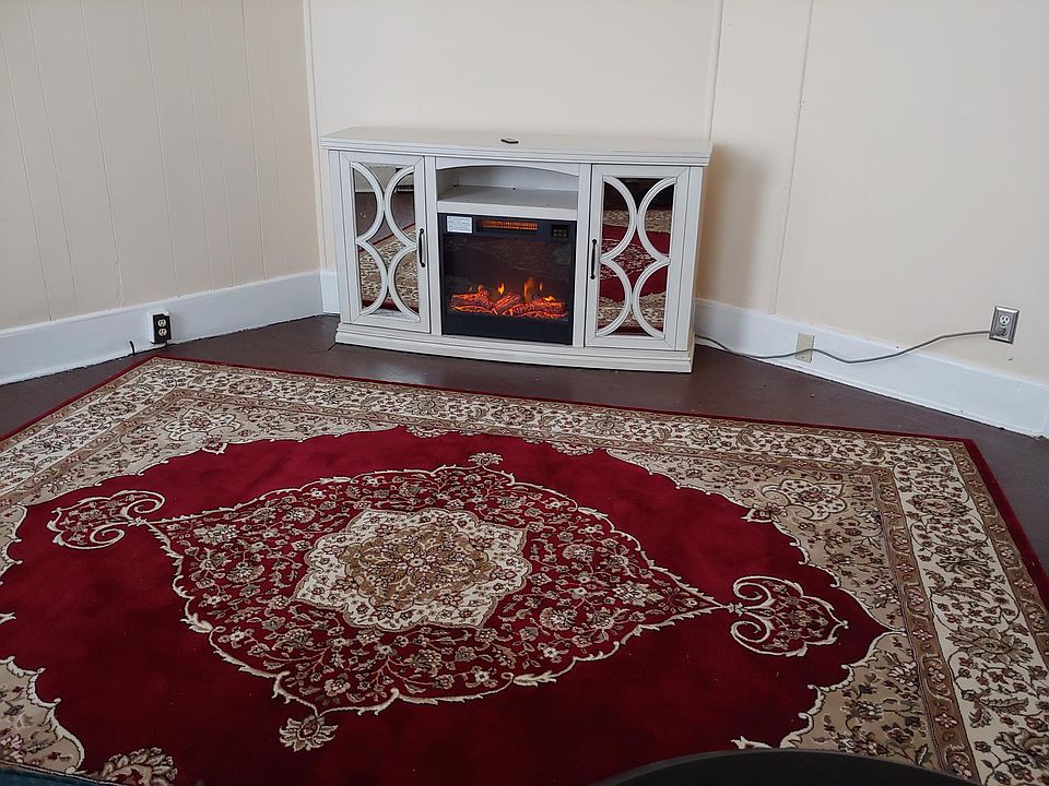 1st image of 923 Windsor Ave APT 2