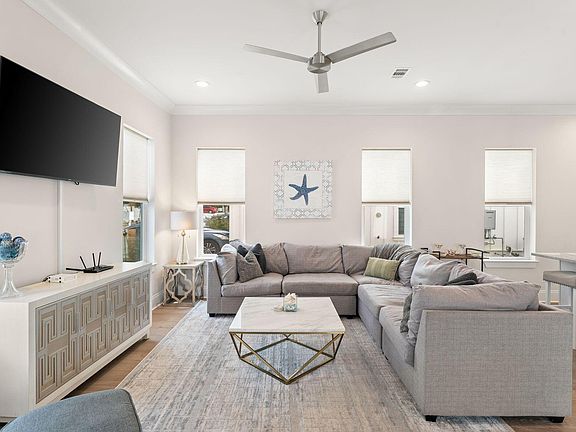 2nd image of 33 Sunset Key Ct