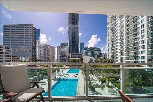950 Brickell Bay Dr Photo 1