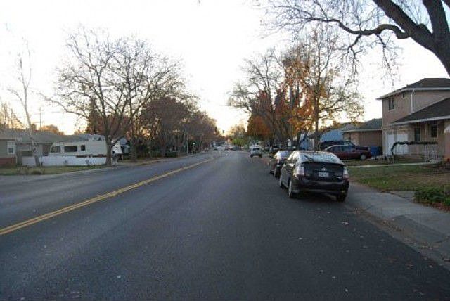 2nd image of 2441 Tennessee St