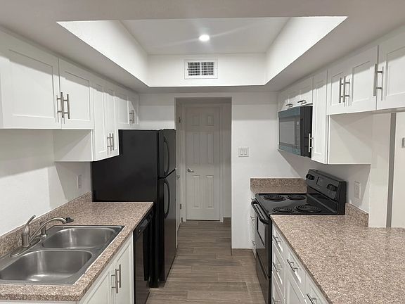 3rd image of 6700 Escondido Dr APT E4