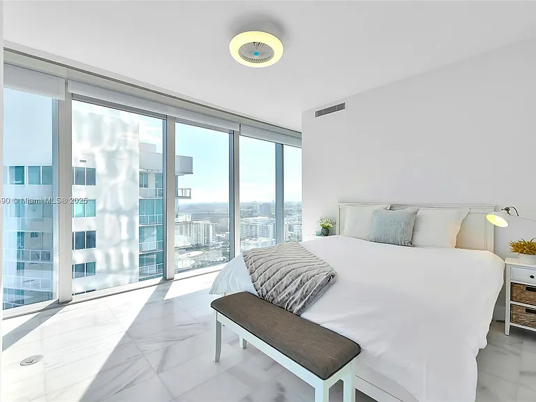 700 NE 24th St #2603 — Photo 4