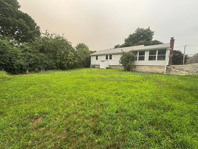 78 Memorial Dr — Photo 16
