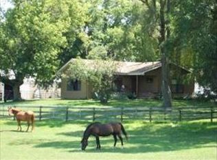 13835 Sunset Ridge Rd, Woodstock, IL 60098