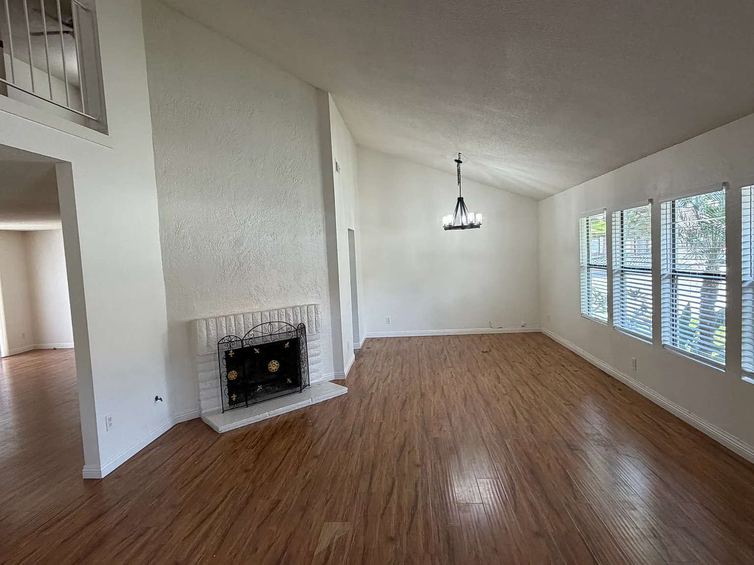 3 bed, 1750 sqft, $4,100 — Photo 3