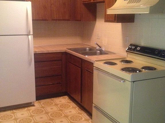 4th image of 1757 S Arlington St APT 6