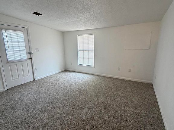 4th image of 1022 Riverview Rd