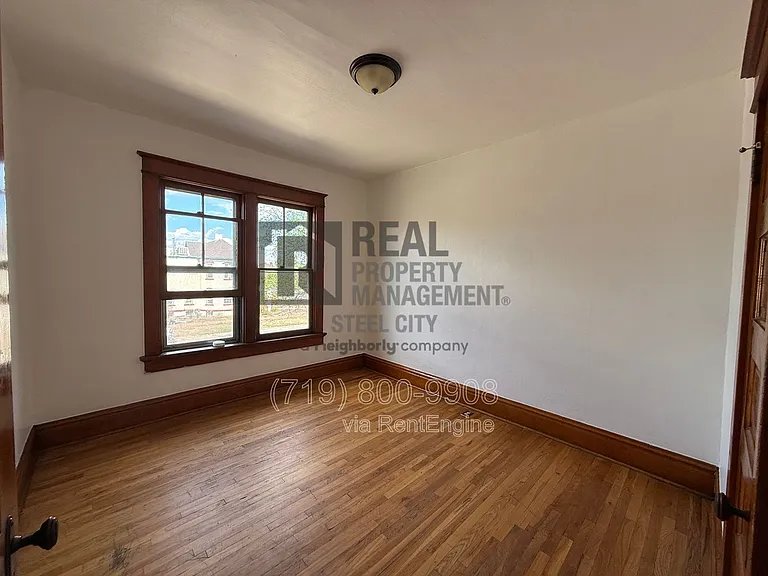 212 W Evans Ave — Photo 4