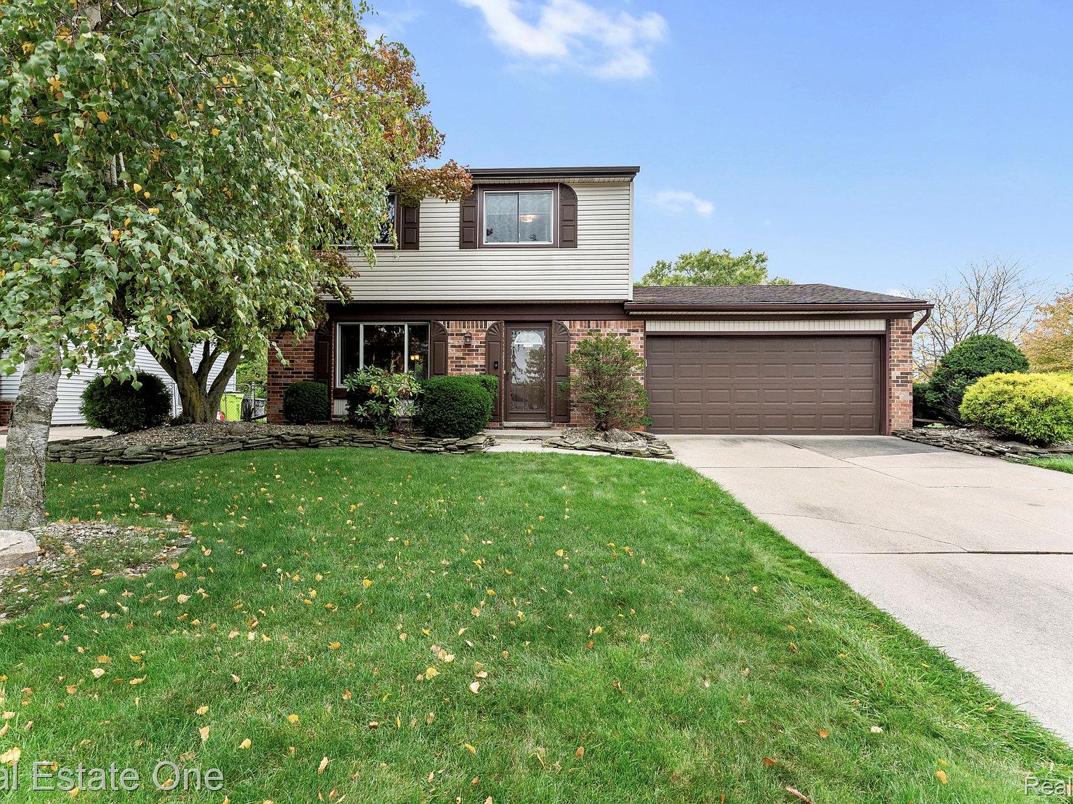 23359 Port St, Flat Rock, MI 48134