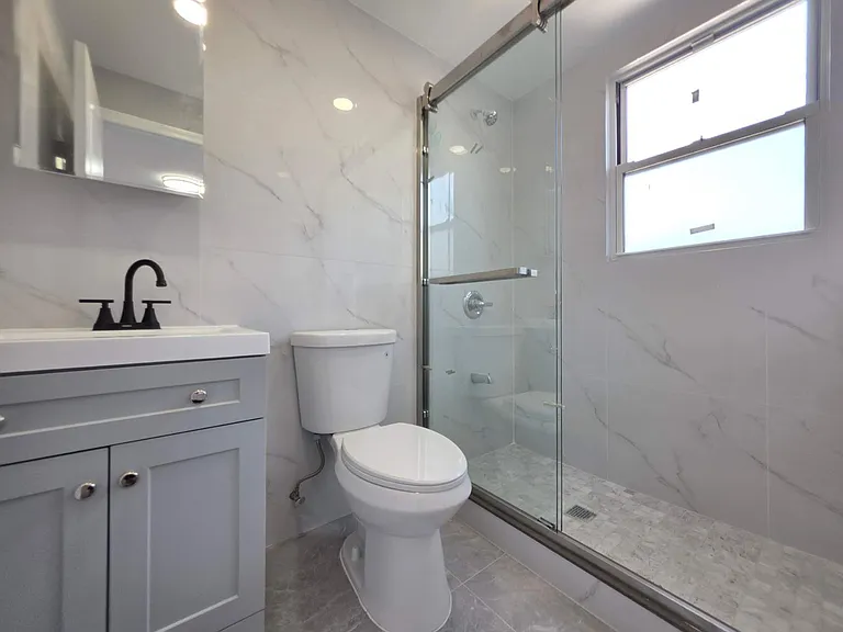 142 Fremont Ave #2 — Photo 9