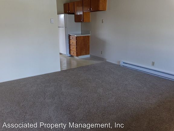 2nd image of 150 NE Jackson St APT 8