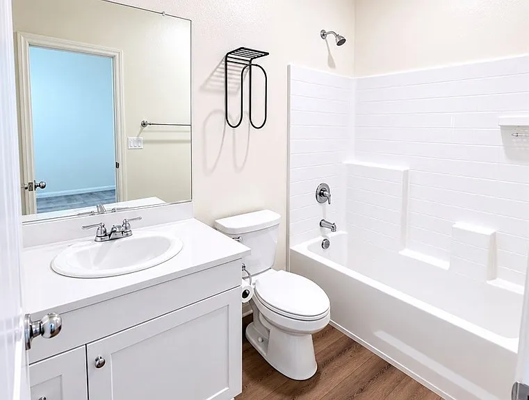 16570 Wyndham Ln — Photo 18
