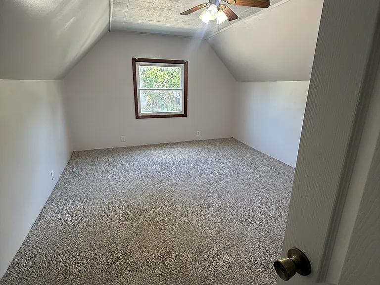 1001 E Olive St #2 — Photo 8