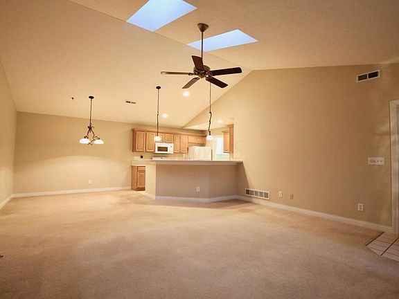 2nd image of 1622 Stone Glen Dr