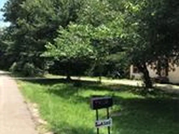 6360 Oak Knoll Rd, Montgomery, TX 77316