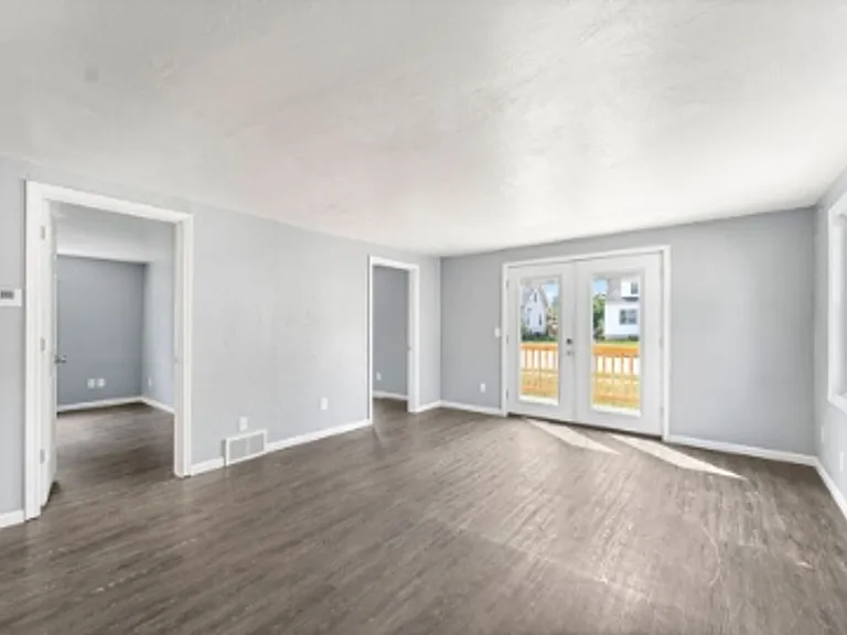 163 Plummer Ave — Photo 6