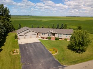 275 5th Ave E, Hunter, ND 58048