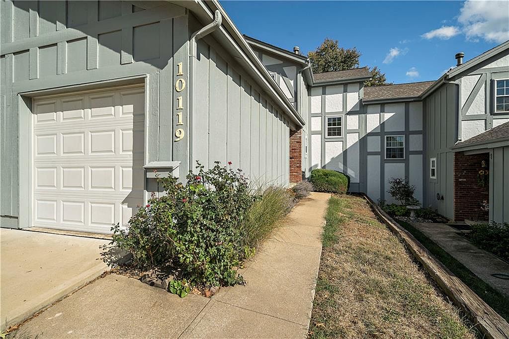 10119 Edelweiss Cir, Merriam, KS 66203 Zillow