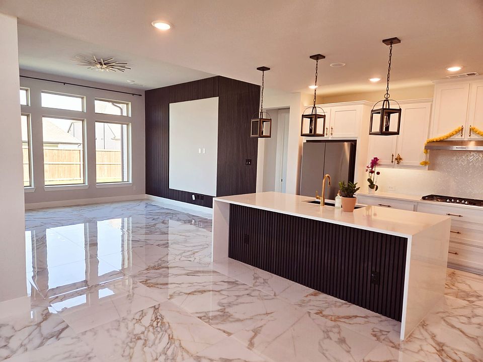 1st image of 1904 Bluebonnet Ct