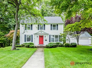 2218 Mount Curve Ave, Saint Joseph, MI 49085