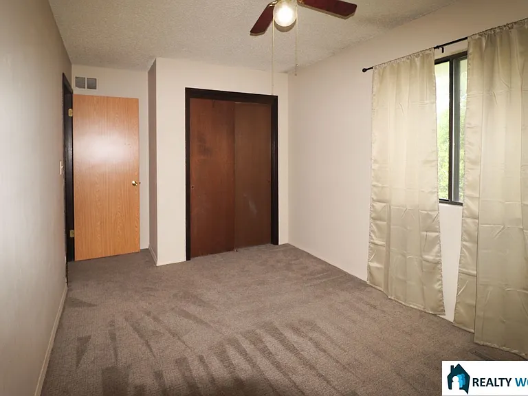 3920 Sweetbriar Lane — Photo 10