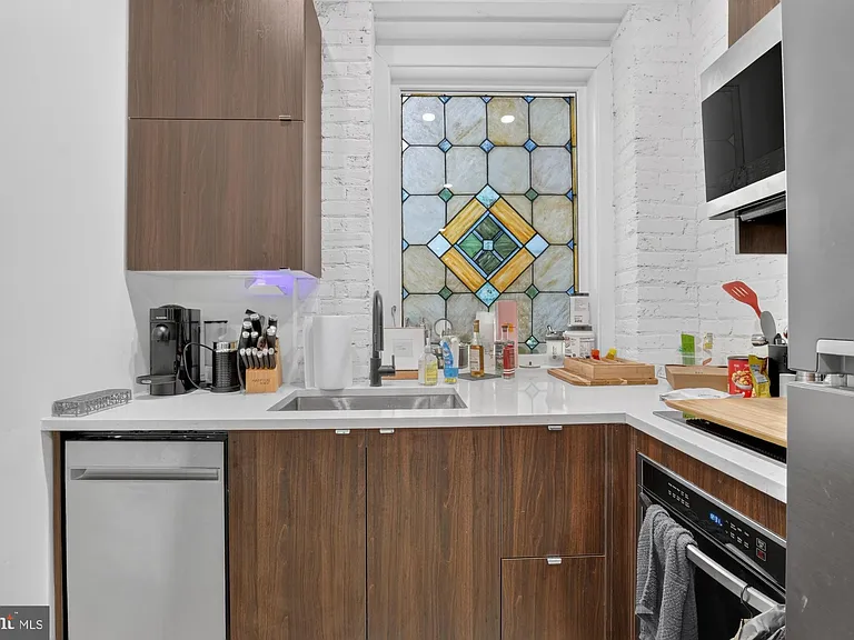 59 N 2nd St #4 — Photo 7