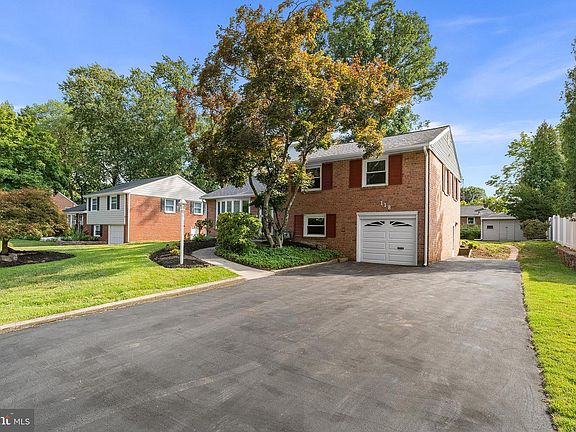 2nd image of 118 Gleaves Rd