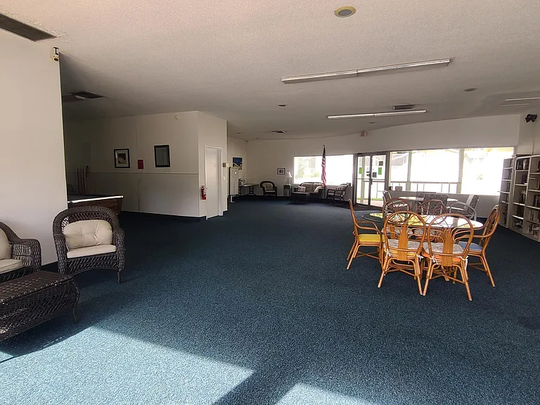 840 Center Ave #29 — Photo 24