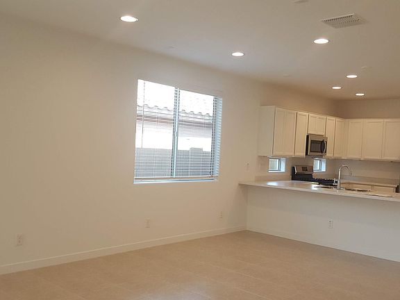 4th image of 2221 W Dunbar Dr