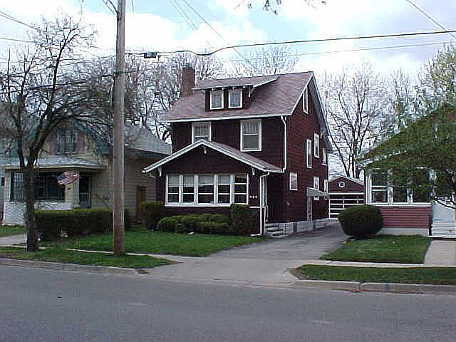 1st image of 425 N Clemens Ave