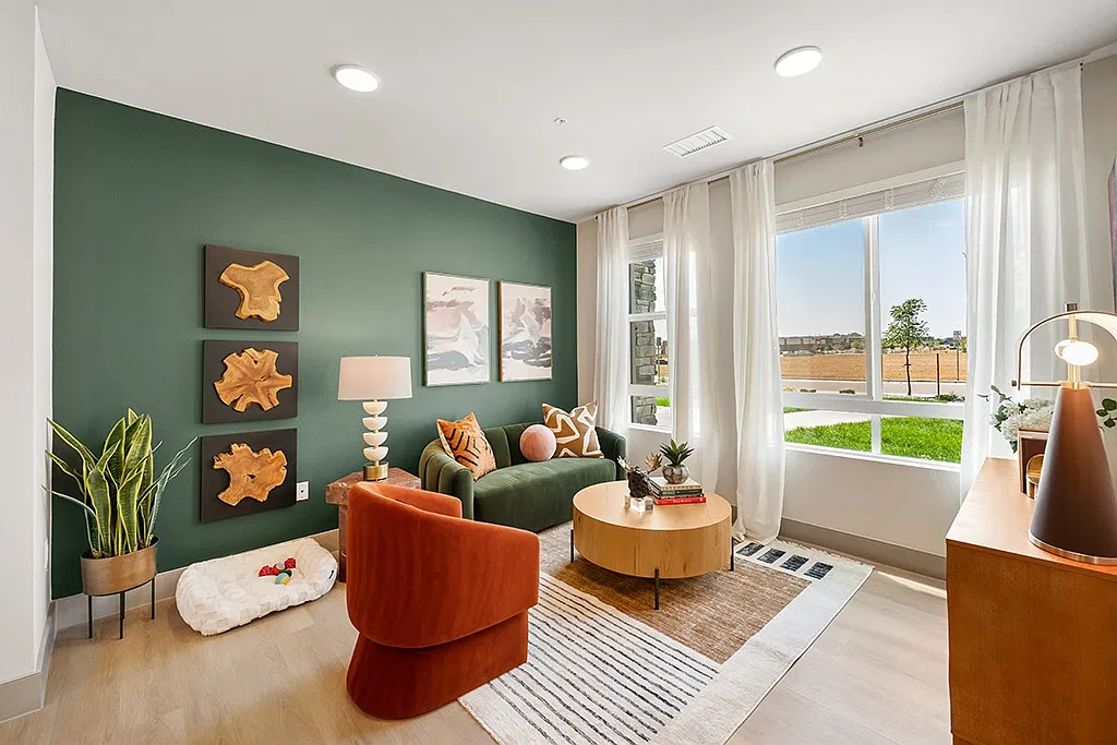 Rowlen Apartments — Photo 4