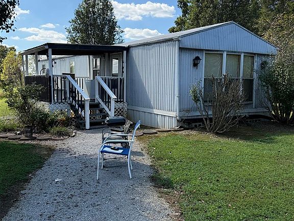 2nd image of 1171 Newtown Rd