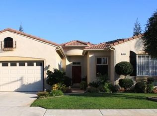 7088 N Warren Ave, Fresno, CA