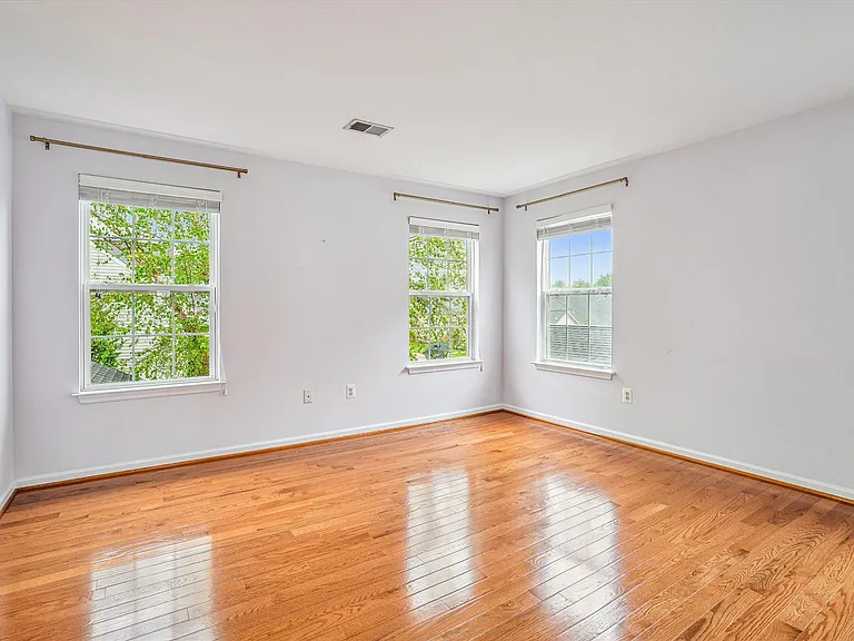 9305 Sumner Lake Blvd — Photo 18