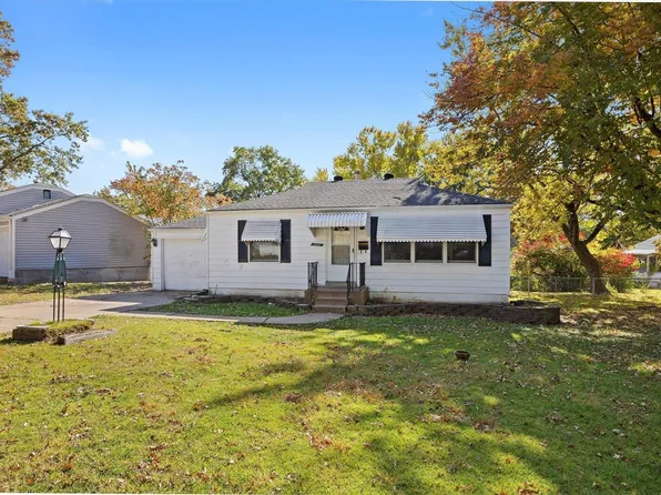 1066 Gabriel Dr, Saint Louis, MO 63137
