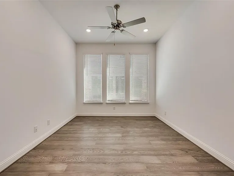 306 Dove Falls Dr — Photo 27