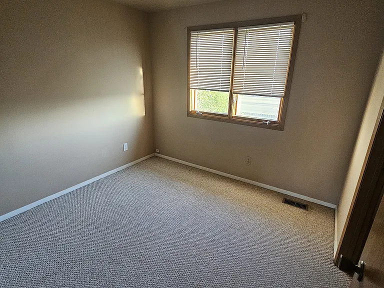 103 College Ct #D — Photo 28
