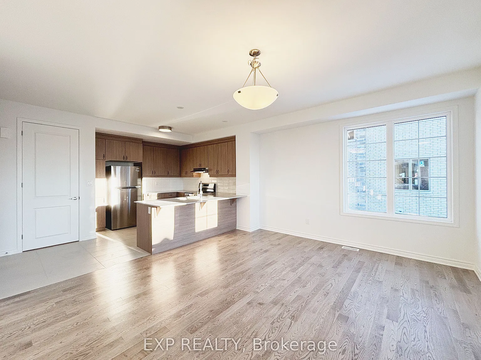 3 bed, $3,300 — Photo 4