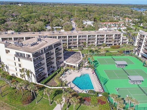 4th image of 3939 Ocean Dr