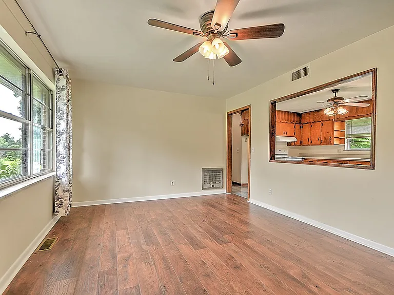 945 Bishop Loop — Photo 16