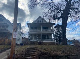 1838 Mannering Rd, Cleveland, OH 44112