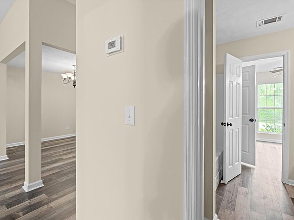 4th image of 522 Stirling Bridge Road
