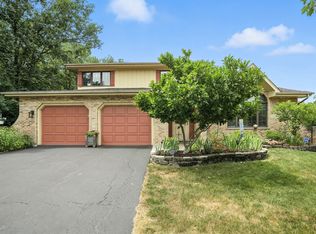 5 Geneva Ct, Crete, IL 60417