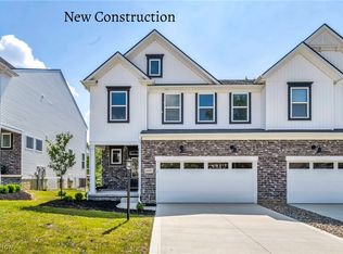 2097 Glenmont Dr, Brunswick, OH 44212