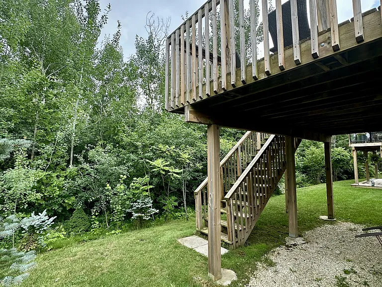 8 Robbie Way — Photo 32