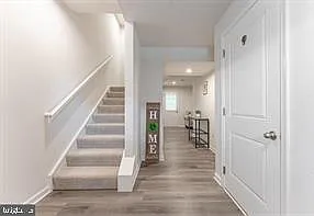 3 bed, 2.5 bath, 1856 sqft, $2,650 — Photo 3